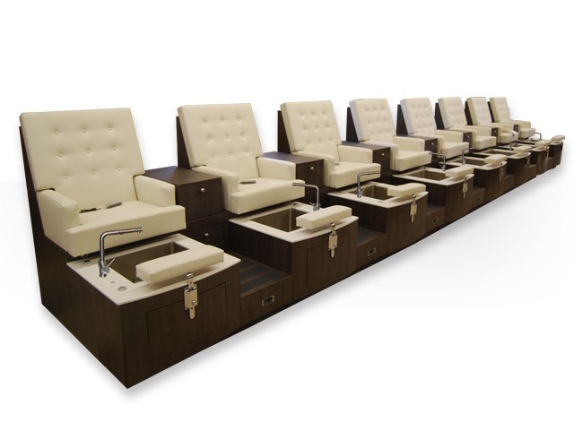 Lounge Pedicure - 8 Person